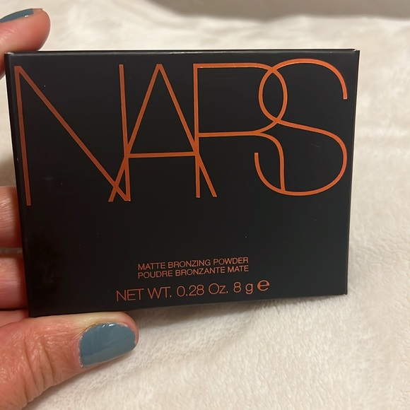 NARS Matte Bronzing Powder-Samoa Matte - Picture 6 of 7